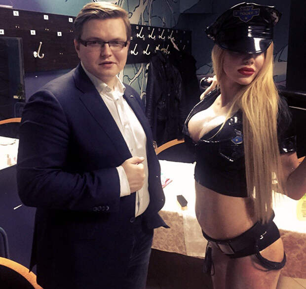 Катя Самбука в Кирове: желающих сделать селфи с порнозвездой не было отбоя