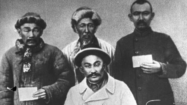 Связные отряда Амангельды Иманова, одного из лидеров восстания 1916 года в Тургайской степи.
