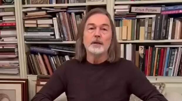 Сафронов вспомнил, как встречал Новый год на баобабе