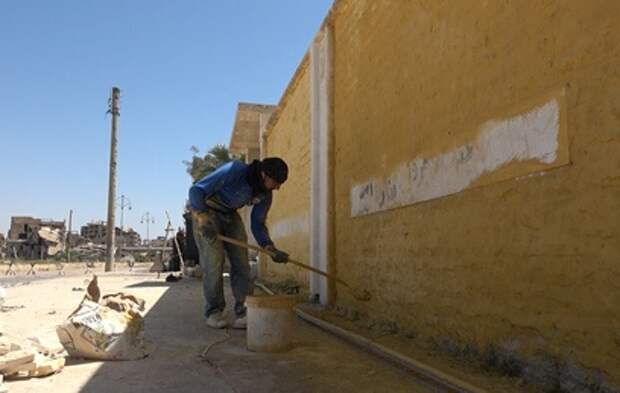 В Сирии восстанавливают разрушенные войной школы