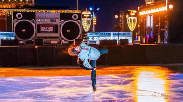 День ледовара: кто создает идеальный лед на катке ВДНХ