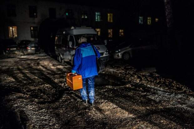 Будни работников Скорой помощи: на смену как на войну  медики, работа, скорая  Помощь