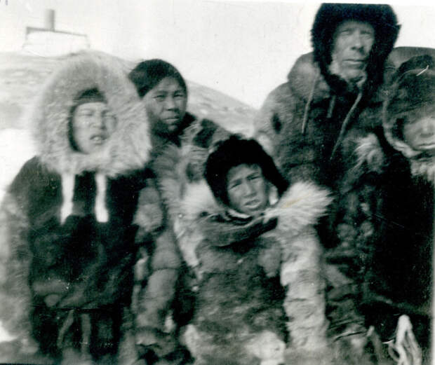 Бент Волл с семьей в 1931 году Бент Волл с семьей в 1931 году