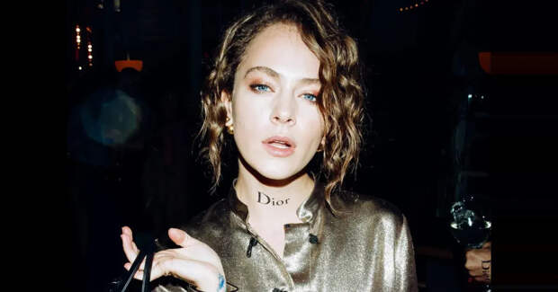 Первый выход после скандала: осуждённая за наркотики Аглая Тарасова посетила вечеринку Иды Галич