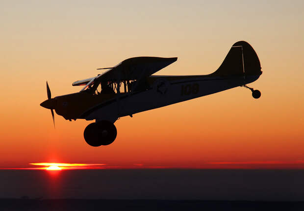 HuskyA1C-sunset-flight