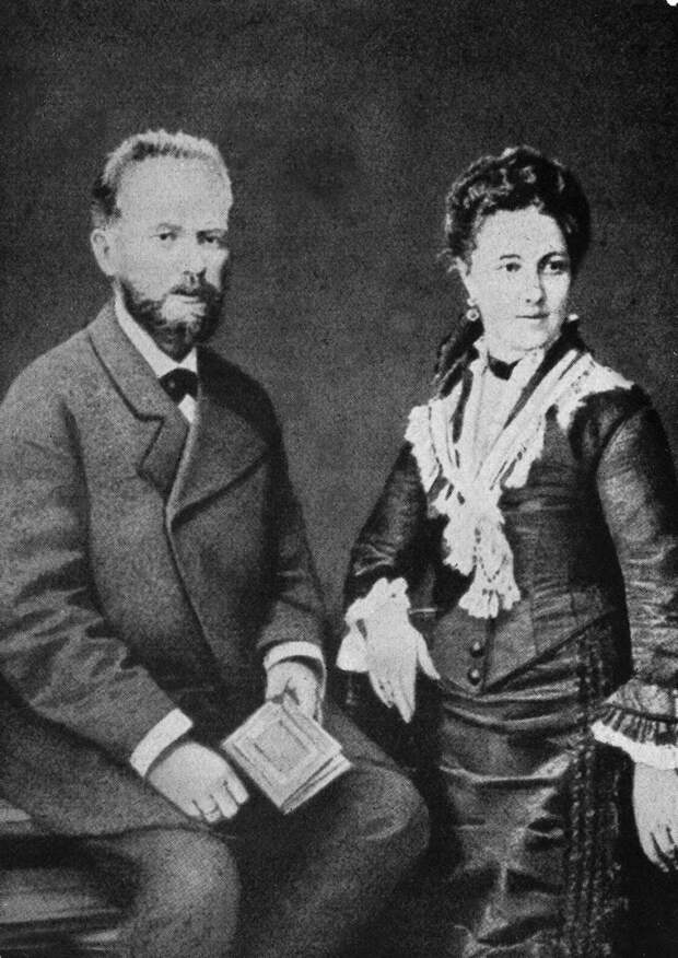1.jpg Чайковский и Милюкова в год свадьбы, 1877.