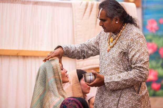 Певица Сати Казанова прошла церемонию посвящения в монахини