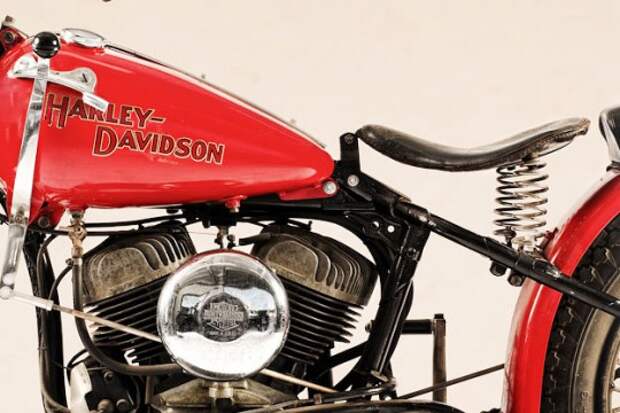 Фотографи мотоцикла Harley-Davidson WR 1947 года