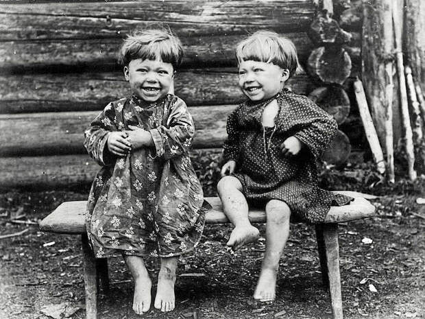 Вопреки стереотипам, многих девочек в России раньше коротко стригли. Зачем это делали?
