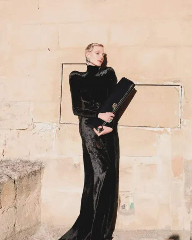 Рената Литвинова в Balenciaga