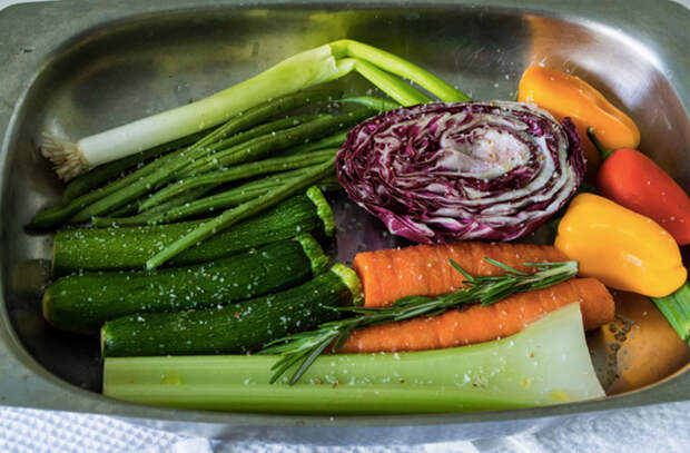 Как правильно запекать овощи