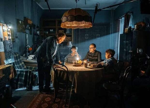 В новом комедийном сериале "Артист" Юрий Стоянов сыграет сразу несколько ролей