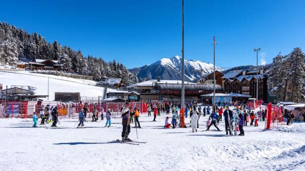 Число турпоездок по России вырастет по итогам года почти на 6%, прогнозируют в РСТ