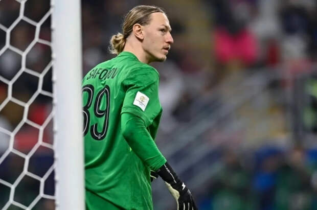 Вратарь ПСЖ Сафонов подвел итоги напряженного матча ЛЧ с «Монако»