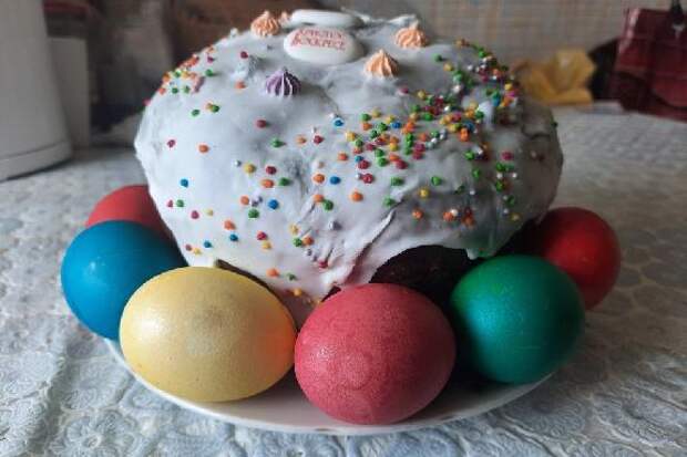 Священник рассказал, чем нельзя украшать пасхальные яйца