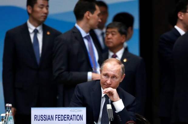 Путин в пух и прах разнёс тех, кто пускает слухи о том, что Россия собирается использовать ядерное оружие против Прибалтики