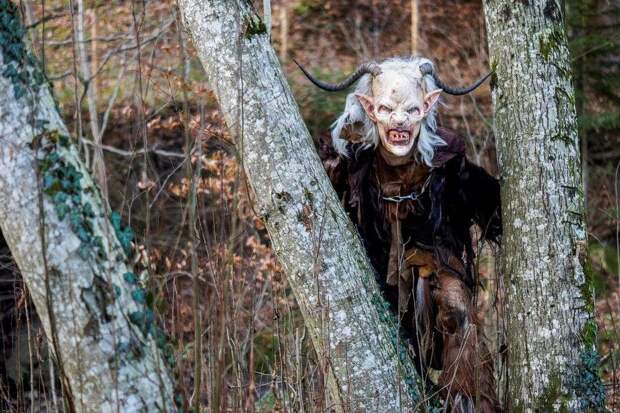 Крампус садистcкий приятель Санта Клауса krampus21 Крампус садистcкий приятель Санта Клауса