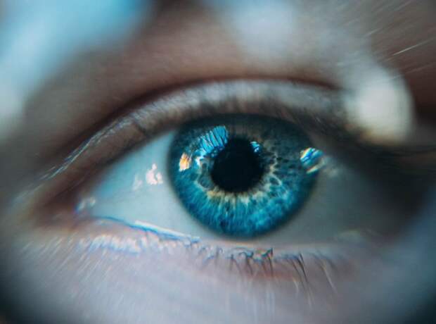 Уколы гранул в глаза защитят от катаракты