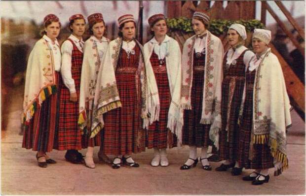 Неславянские народы, в которых больше всего «славянской крови»