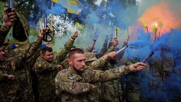 "Сплошная коррумпированная банда". Голландский наемник рассказал об украинских нацистов