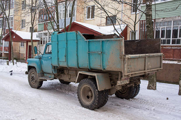 Не кататься на мусорке. Не кататься на мусорке. детство, запреты, ностальгия