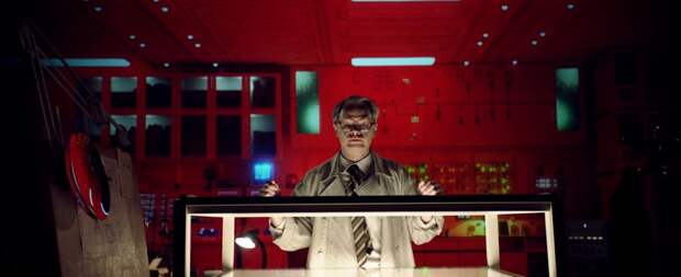 Алексей Усольцев создаёт водородную бомбу в трейлере фильма «Сахаров. Две жизни»