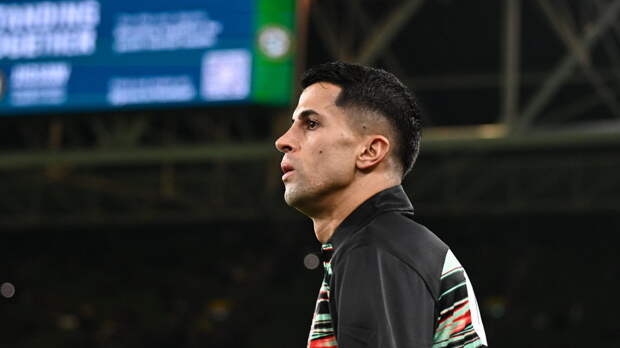 «Барселона» объявила о переходе Канселу, а затем удалила новость