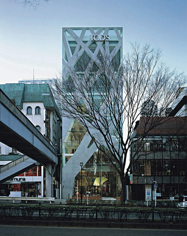 Здание итальянского Дома моды Tod's Omotesando в Токио