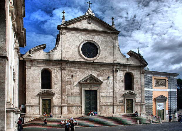 Приходская Базилика Санта-Мария-дель-Пополо