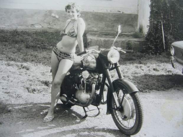 Самым крутым мотоциклом в Советском Союзе был чехословацкий мотоцикл Ява СССР, деревня, мотоциклы