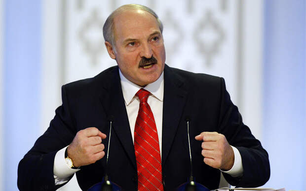Лукашенко поручил разработать ответ на размещение американских танков в Литве