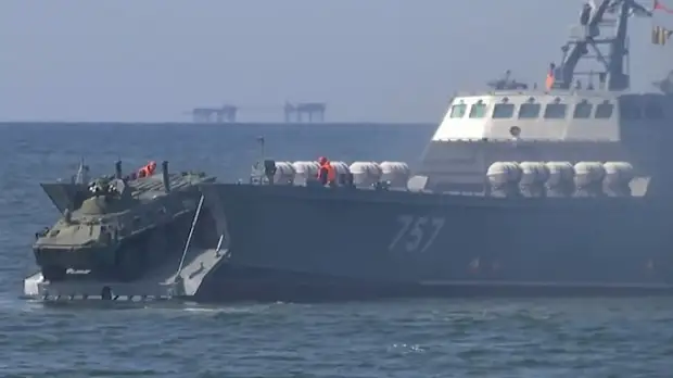 Корабли Балтийского флота провели стрельбы на учениях