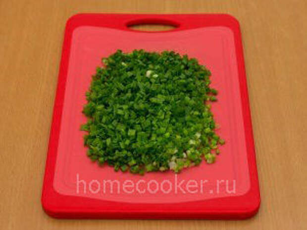 Пирожки с луком и яйцом Narezannyj luk 24 300x225 Пирожки с луком и яйцом