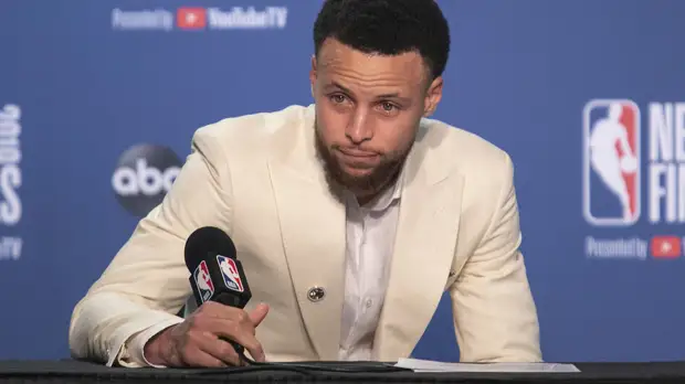 Тренер: Карри хочет вернуться уже в этом сезоне