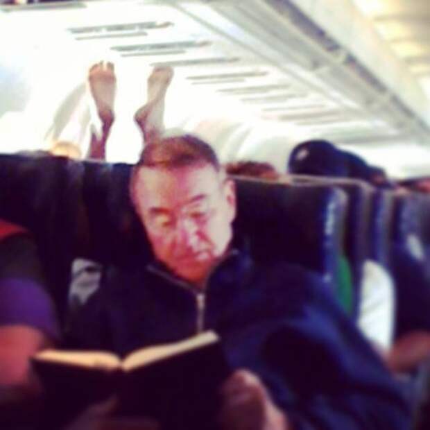 PassengerShaming14 Бывшая стюардесса выкладывает фотографии самых отвратительных пассажиров самолётов