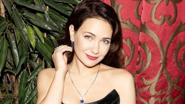 Екатерина Климова вышла в свет со старшей дочерью — публика ахнула