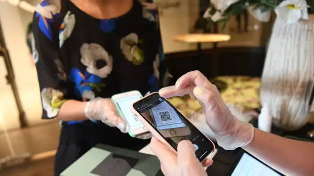 В Саратовской области введут QR-коды для посещения общественных мест