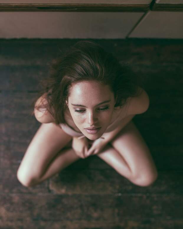 Rosie Ashley by Marc Hayden
