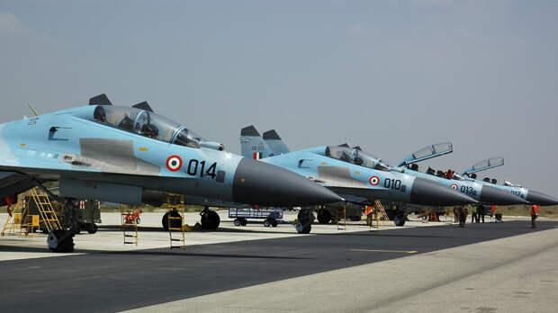 BFMTV: Франция дала США доступ к военной базе только на своей территории