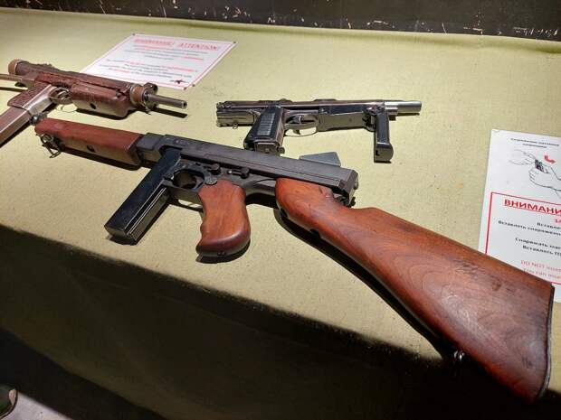 "Оружейный подвал" - новый "контактный" музей оружия в самом центре Москвы