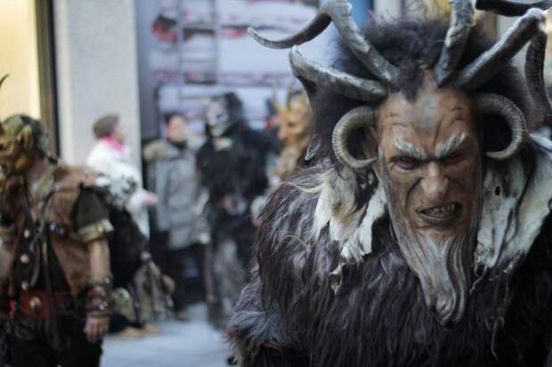 Крампус садистcкий приятель Санта Клауса krampus15 Крампус садистcкий приятель Санта Клауса