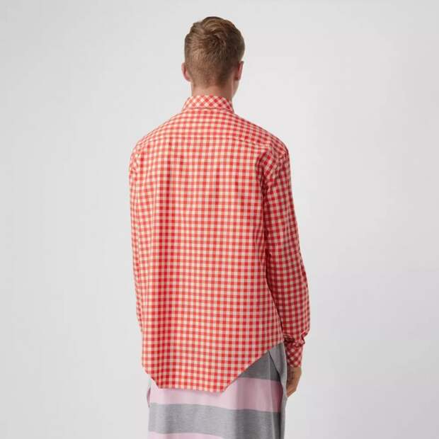 Детали мужских рубашек Burberry (трафик)