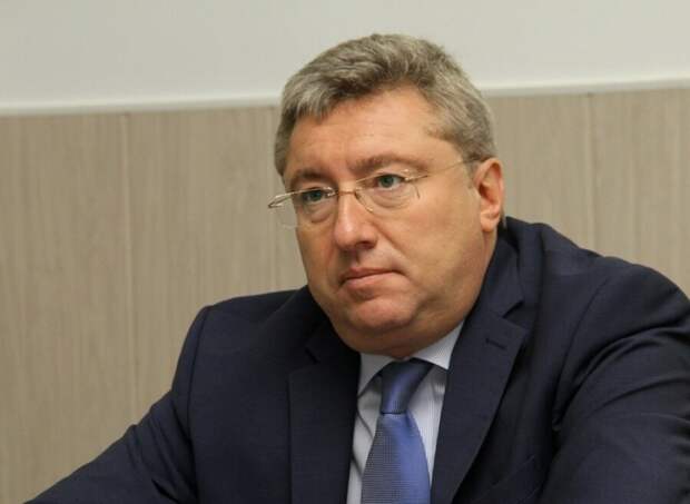 Виктор Дмитриев призвал фармсообщество и регуляторов не делить отрасль на своих и чужих