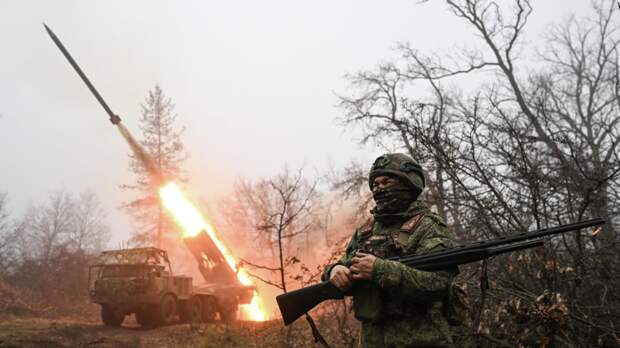 Минобороны: ВС России 9 января поразили заводы беспилотников в Киеве