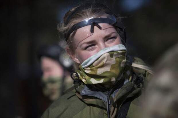 Тяжелые тренировки первого женского спецназа Норвегии