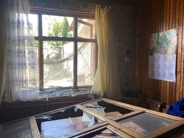 В результате обстрела центра Горловки со стороны ВСУ погибло два человека, ещё девять получили...