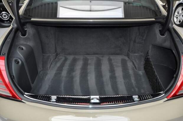 Эксклюзивный Maybach, который якобы делали для ливийского революционера, выставили на продажу