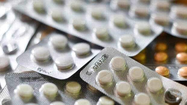 Министр Саратовской области Костин заявил, что антибиотики бесполезны в борьбе с COVID-19