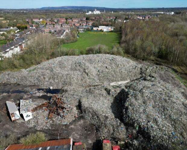 Великобритания: сплошной пасторальный пейзаж из мусора