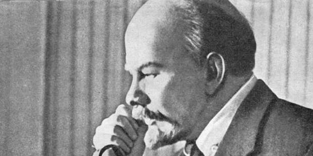 Репертуар советских кинотеатров в «ноябрьские праздники» Репертуар советских кинотеатров в «ноябрьские праздники»